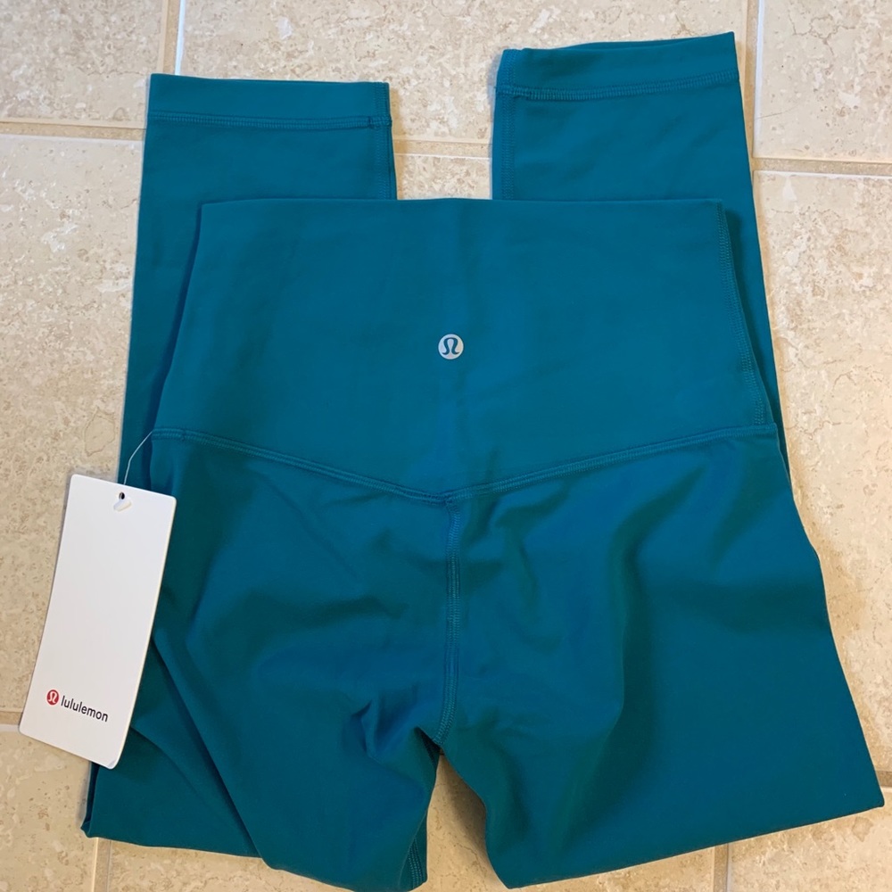 NWT Align crop size 4 21” Lauguna